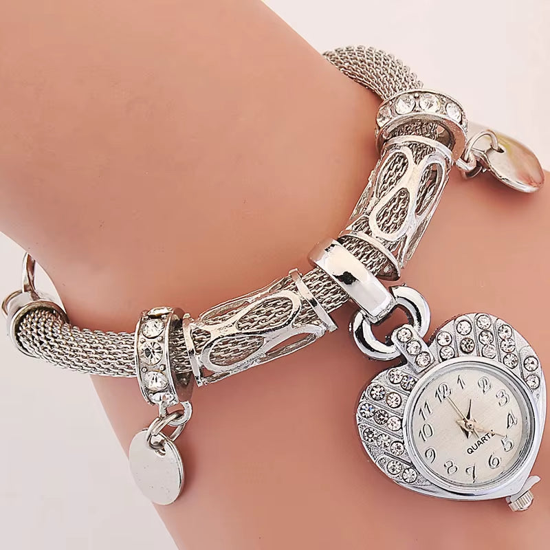 2025 Cute Golden Silver Heart Bracelet Watch INS Style Girl Women Heart Steel Band Bracelet Lover Watch Gift for Girlfriend