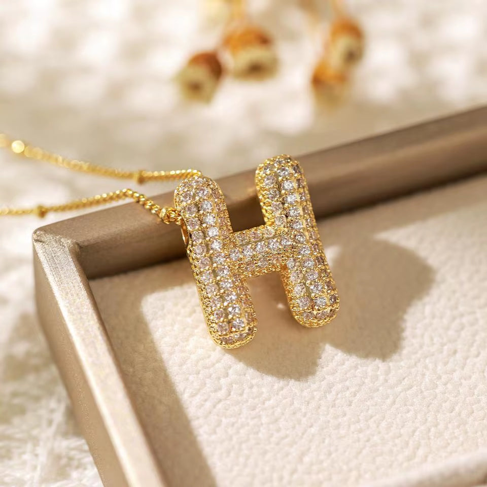 Classics Zircon Inlay Letter Pendant Necklace Fashion Gold Color for Women Couple Holiday Gift Party Everyday Jewelry
