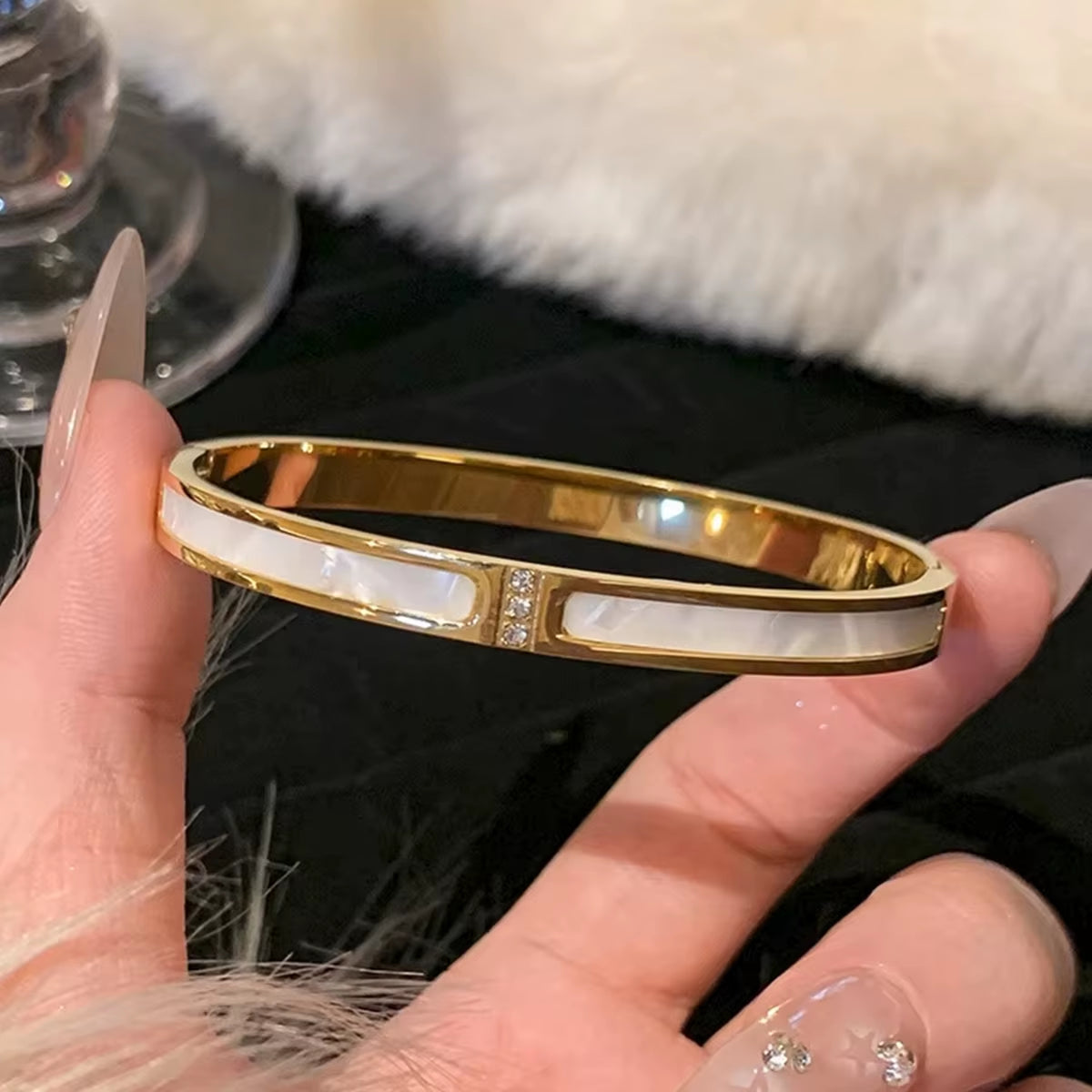 1Pc Titanium Steel Gold Bracelet, Fashionable Classic Style, Stainless Steel Bracelet,Inlaid with Zircon,For Womens Daily Wear