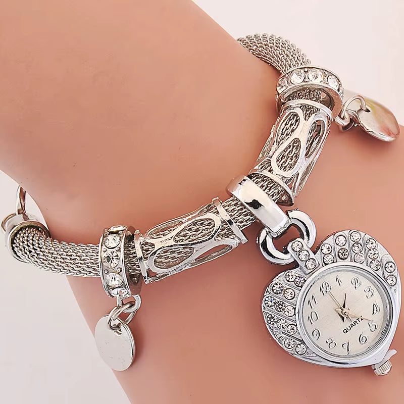 2025 Cute Golden Silver Heart Bracelet Watch INS Style Girl Women Heart Steel Band Bracelet Lover Watch Gift for Girlfriend