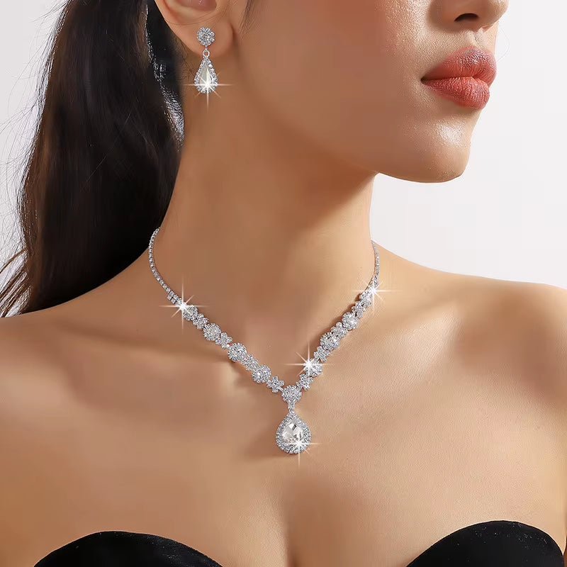 Ensemble de 3 colliers et boucles d'oreilles en cristal pour femme