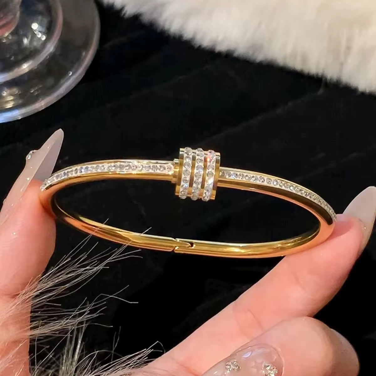 1Pc Titanium Steel Gold Bracelet, Fashionable Classic Style, Stainless Steel Bracelet,Inlaid with Zircon,For Womens Daily Wear