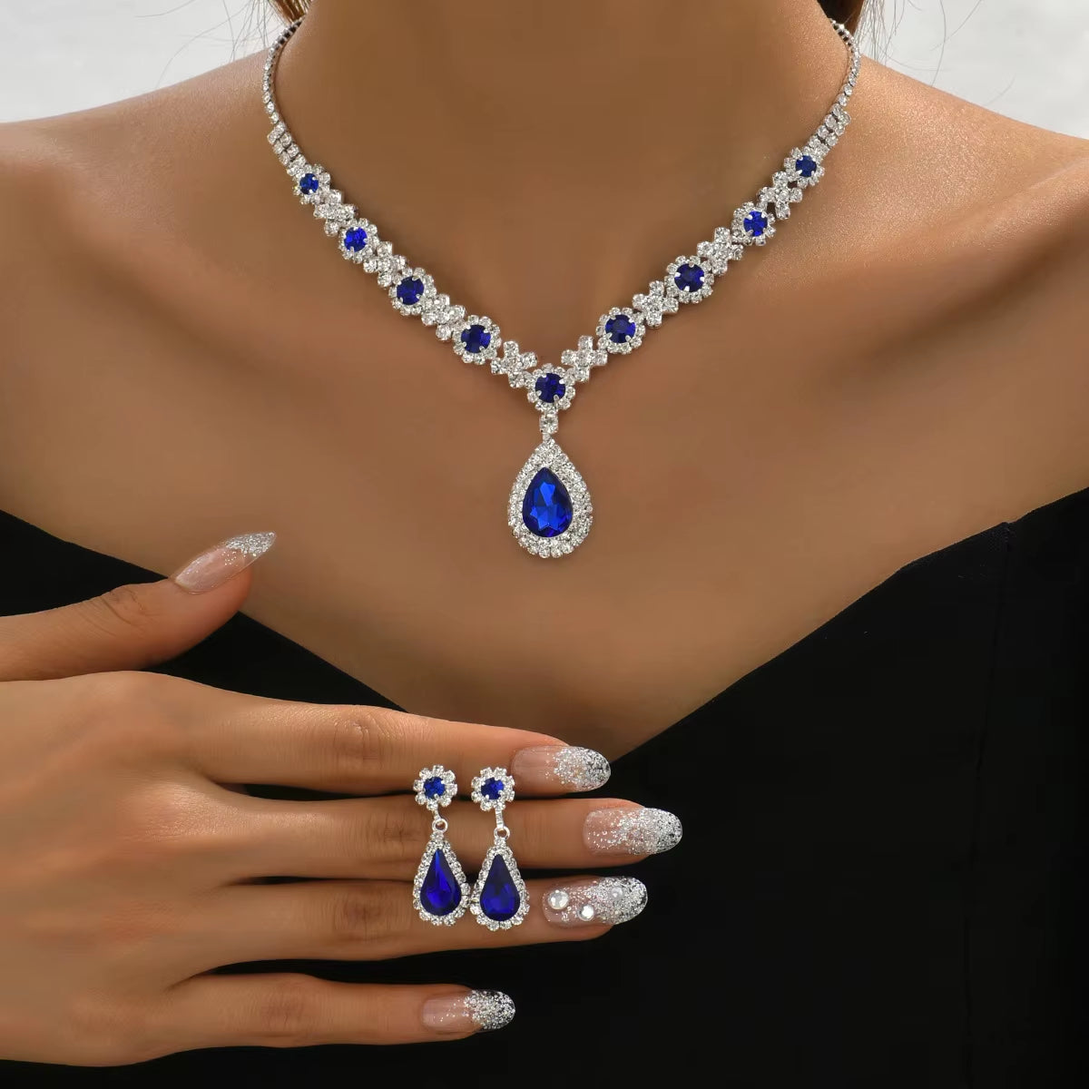 Ensemble de 3 colliers et boucles d'oreilles en cristal pour femme