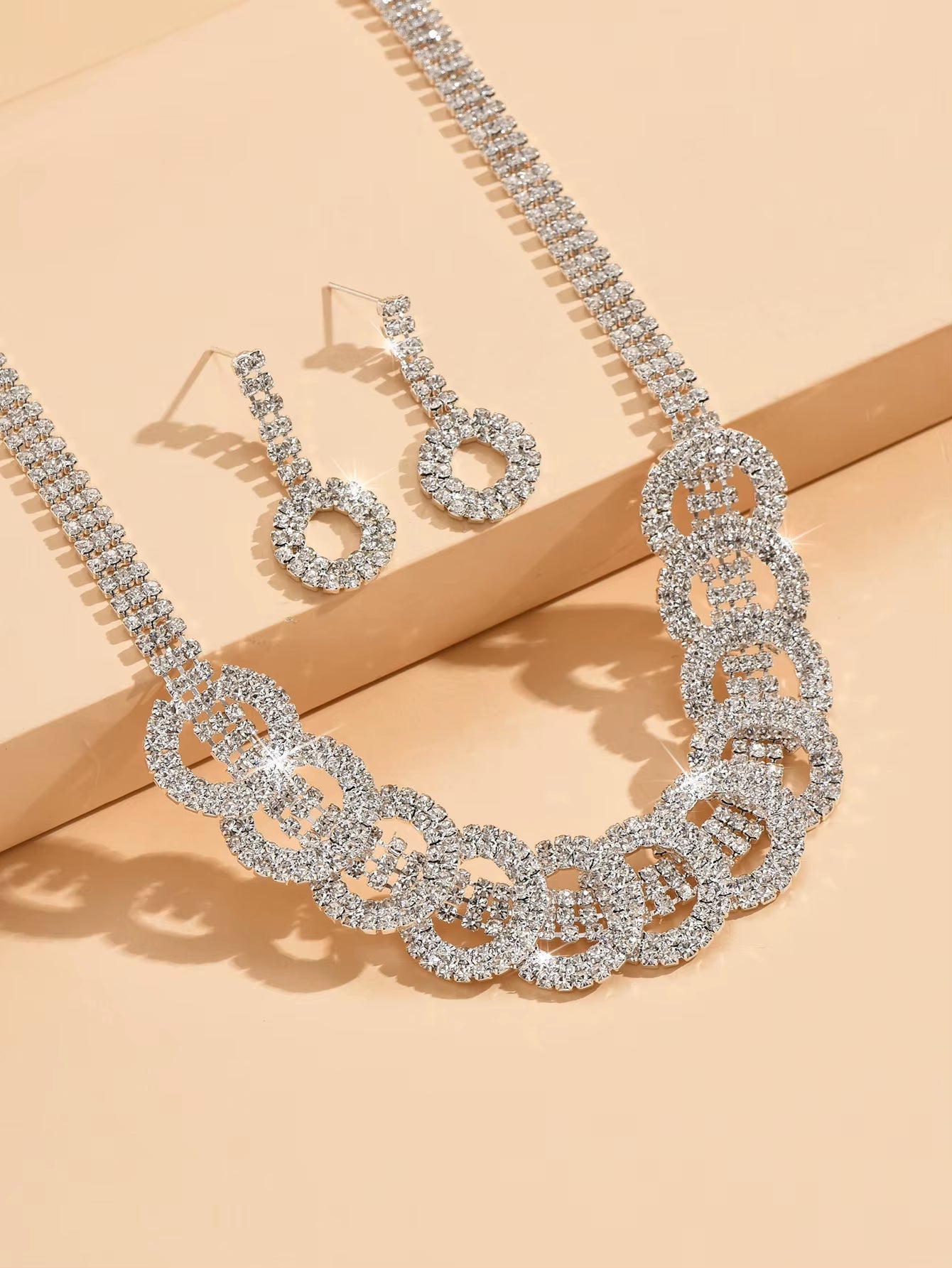 3Pcs Fashion Jewelry Set with Rhinestone Inlaid round Necklace Earrings Jewelry Set Suitable for Women'S Party Accessories